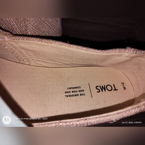 Women's size 12 Toms - Picture 3 of 12